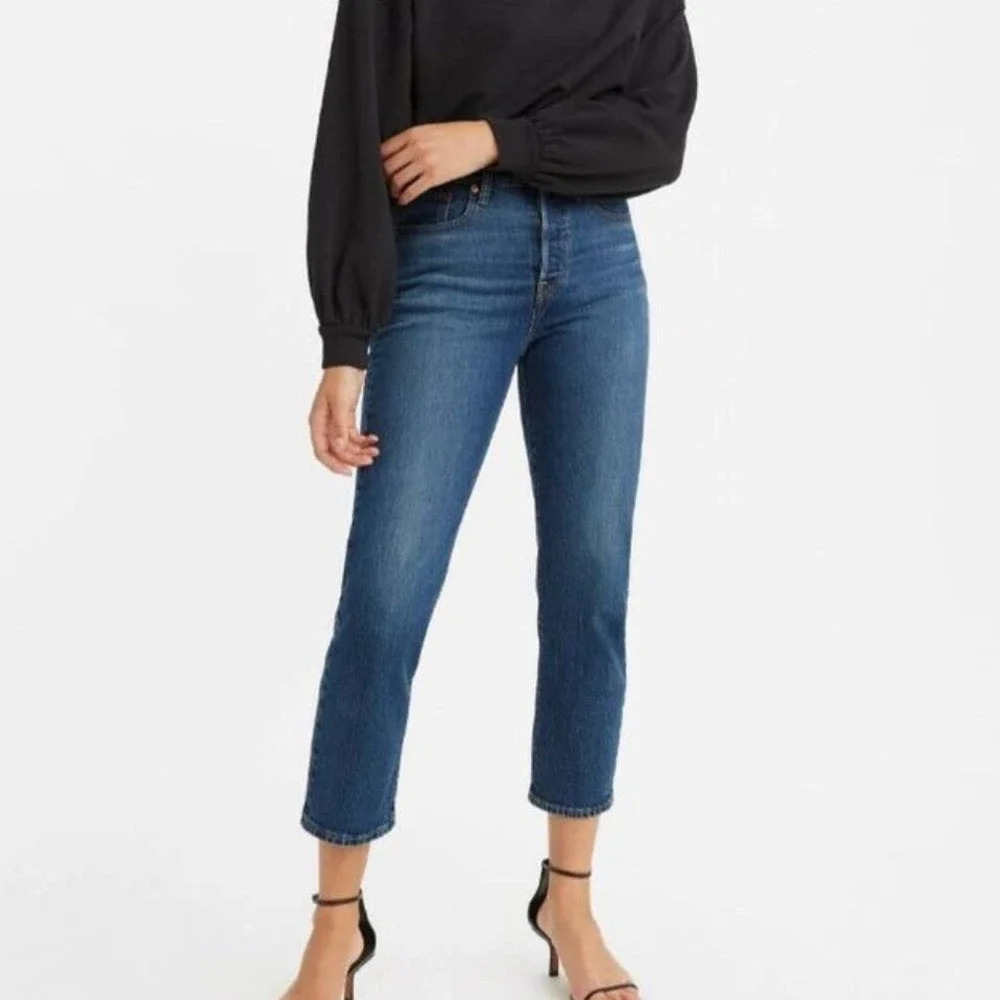 Levi’s Women's Size 26 Wedgie Straight Button Fly Jeans Blue Denim Pants